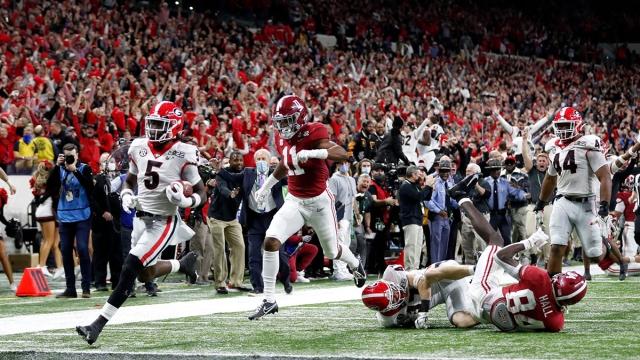 2022-23 College Football Playoff schedule, dates, TV channel, sites