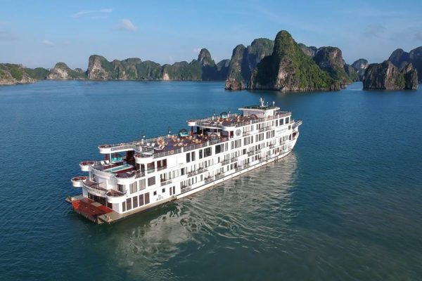 Balcony reps Ambassador Cruise